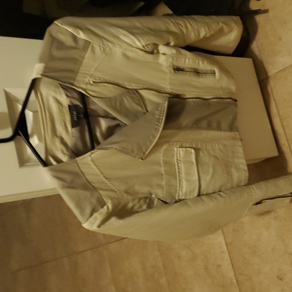 Jacket - Picture 3 of 3